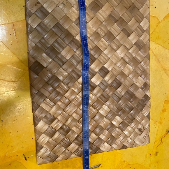 Hawaiian hala woven placemats - Picture 3 of 6